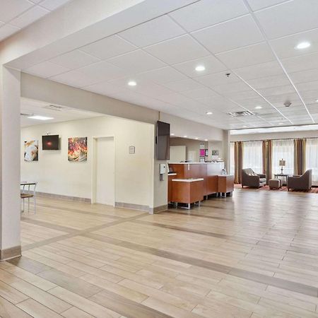 Quality Inn & Suites Morgantown - University Area Esterno foto