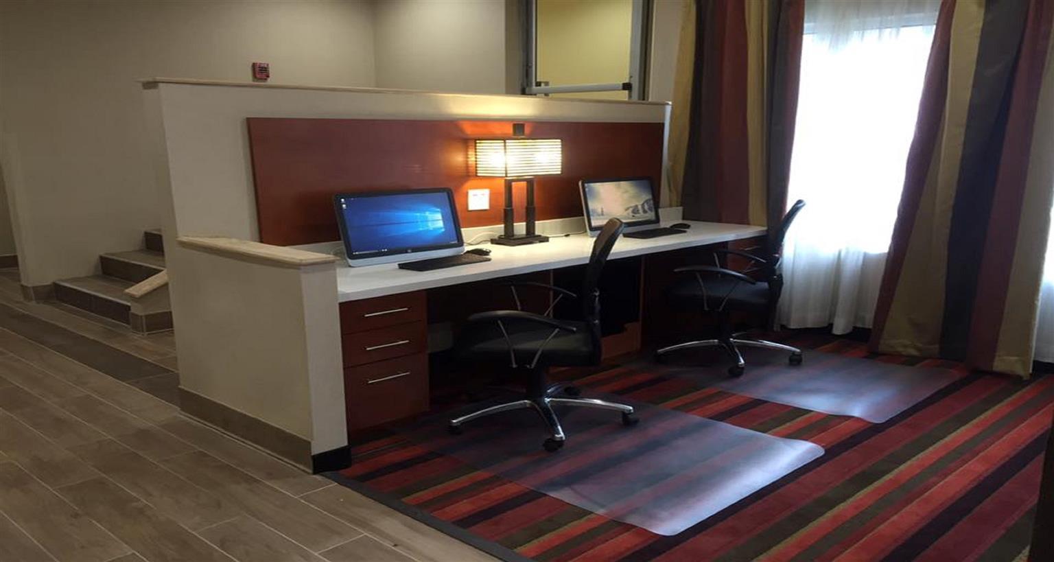 Quality Inn & Suites Morgantown - University Area Esterno foto