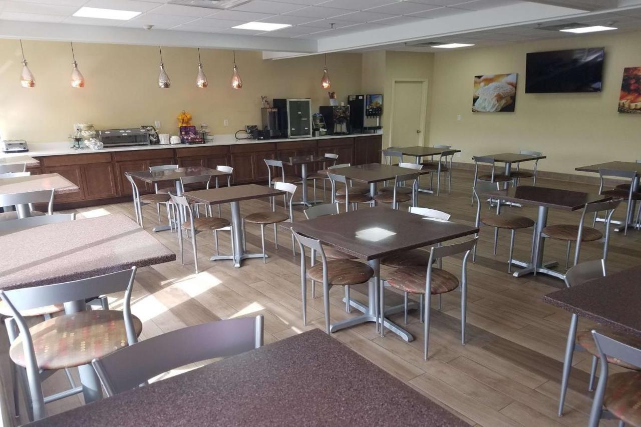Quality Inn & Suites Morgantown - University Area Esterno foto