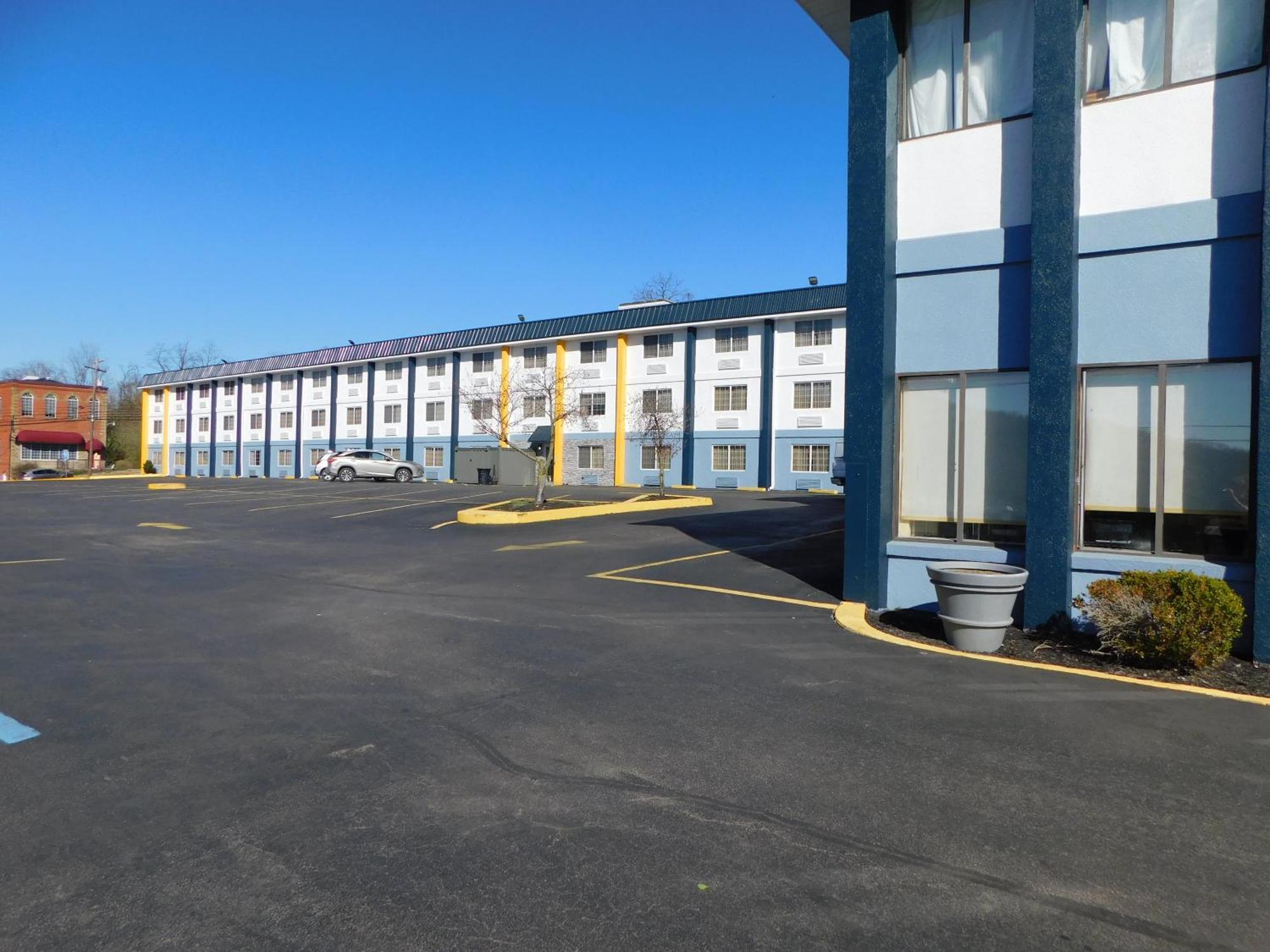 Quality Inn & Suites Morgantown - University Area Esterno foto